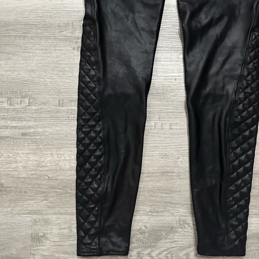 Spanx faux Leather Look Moto Leggings Sz M - Picture 4 of 5